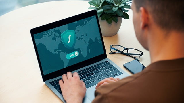 Should you use a VPN with Tor?